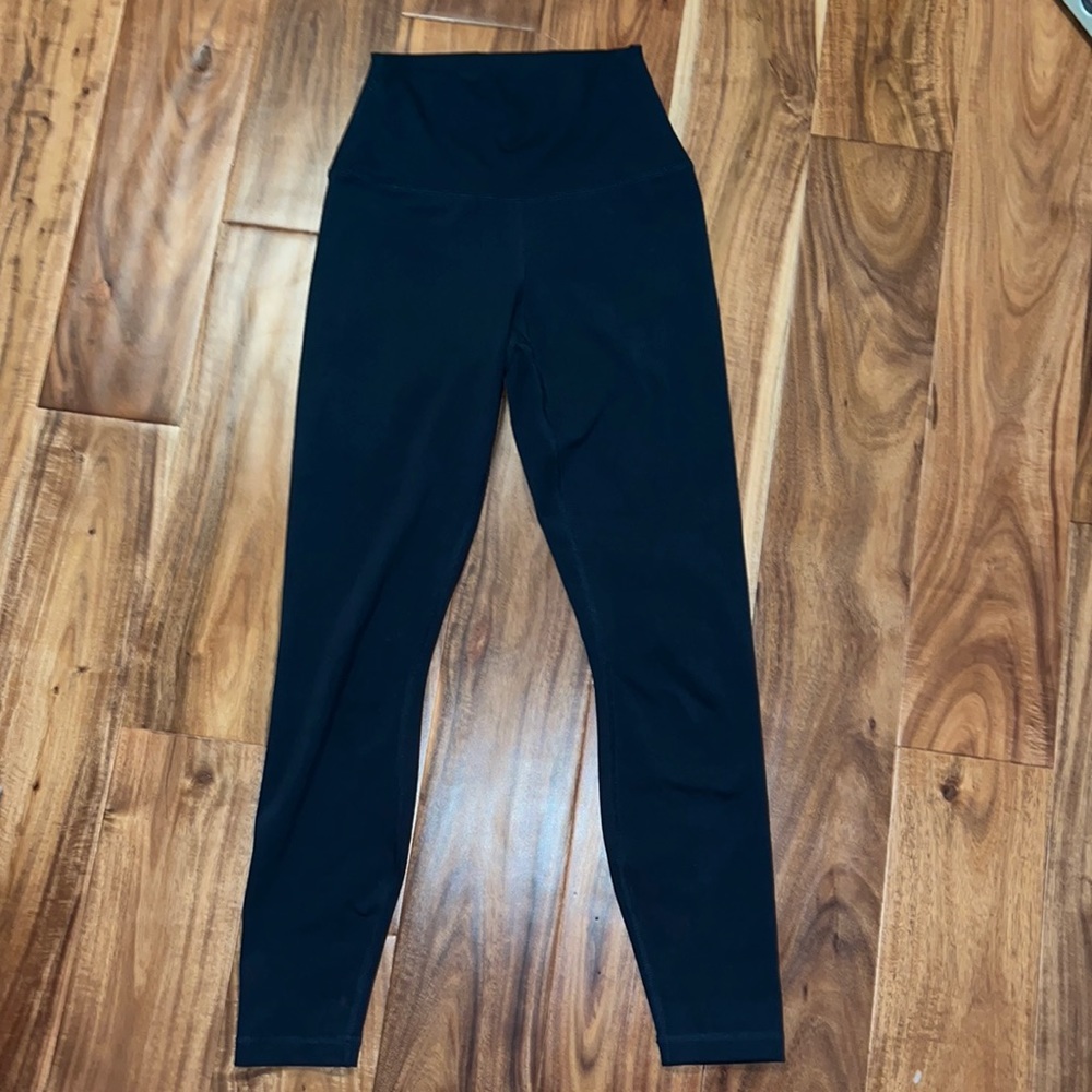 SUPER cute navy-ish blue leggings